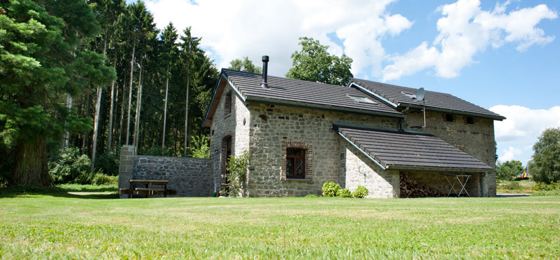 La maison vue du jardin