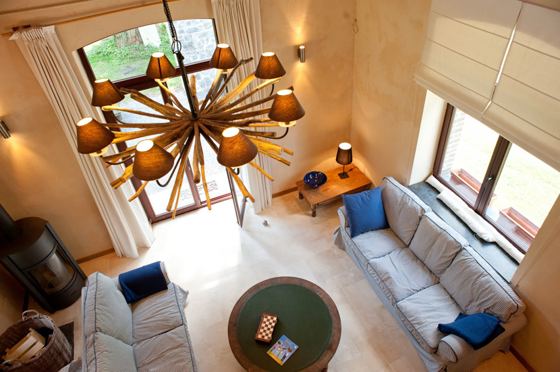 Le salon vu depuis la mezzanine